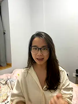 Hmm 0303 online show from 12-18-25, 02:32