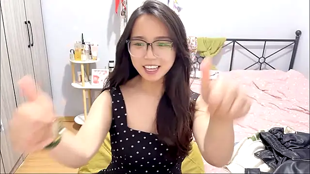 Hmm 0303 online show from 04-14-26, 04:34