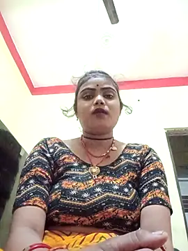 Snapshot of Riya_lovely0143 chatting on 12-05-25, 02:48 Riya lovely0143 online show from 12-05-25, 02:48