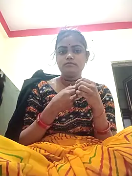 Snapshot of Riya_lovely0143 chatting on 11-28-25, 12:00 Riya lovely0143 online show from 11-28-25, 12:00