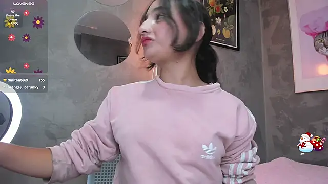 Snapshot of Chobbyjonexs chatting on 12-19-25, 04:05 Chobbyjonexs online show from 12-19-25, 04:05