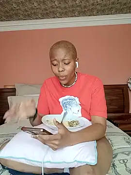 Prettyflowea online show from 11-08-25, 01:03