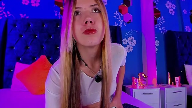 violet smith2 online show from 11-10-25, 12:21