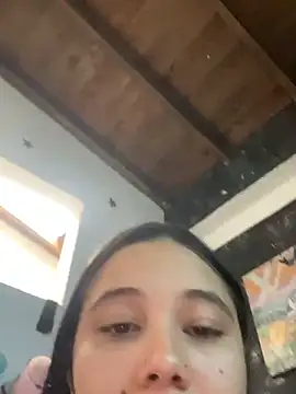 Snapshot of teencutee chatting on 11-28-25, 08:31 teencutee online show from 11-28-25, 08:31