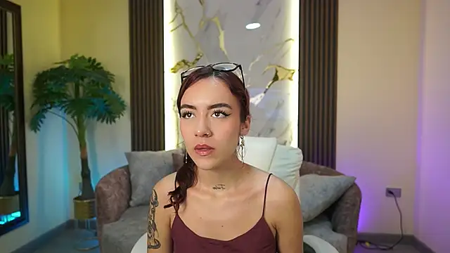 TessaaFox online show from 12-02-25, 11:34