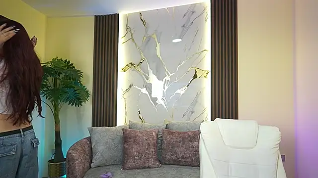 TessaaFox online show from 12-03-25, 11:53