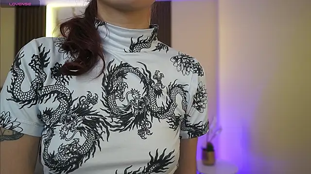 TessaaFox online show from 12-18-25, 12:09