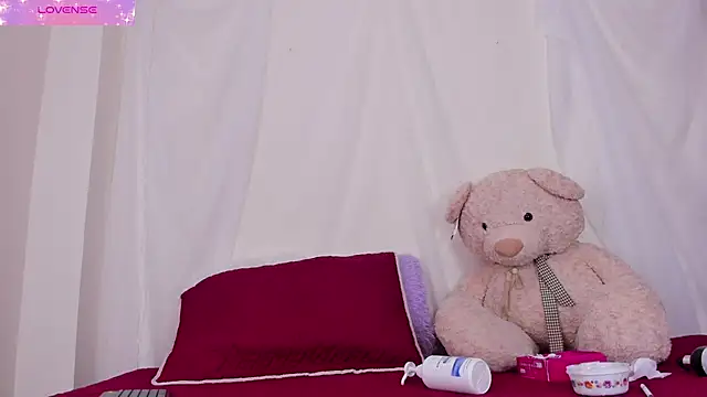 Nyra lux16 online show from 01-17-26, 07:34