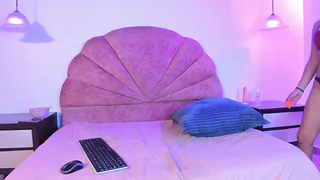 Niina26 online show from 01-10-26, 12:22