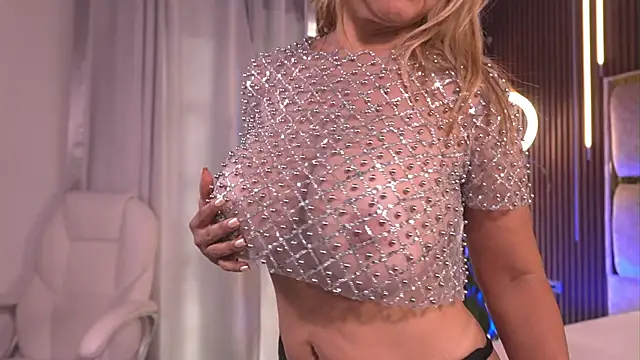 alicia xoxo online show from 11-16-25, 02:55