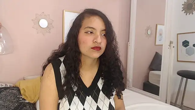 Snapshot of Wexler_Kim chatting on 11-10-25, 03:44 Wexler Kim online show from 11-10-25, 03:44