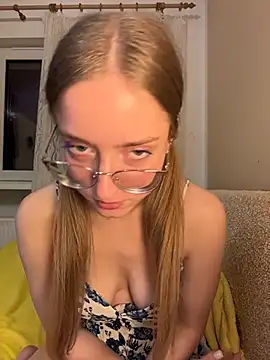 EveLunny online show from 01-07-26, 03:11