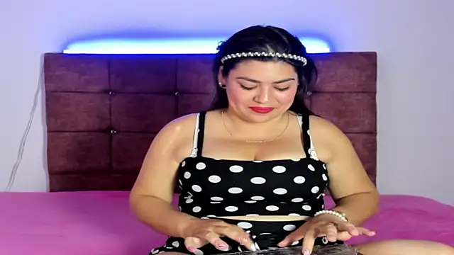 Snapshot of NoirAntonela chatting on 11-14-25, 06:11 NoirAntonela online show from 11-14-25, 06:11