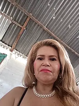 Snapshot of dirty_mother3 chatting on 02-13-26, 02:28 dirty mother3 online show from 02-13-26, 02:28