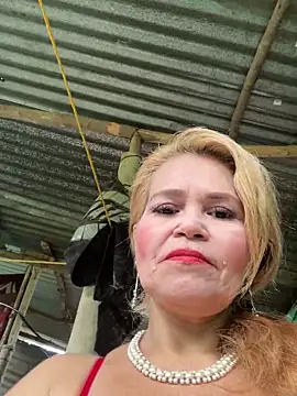 Snapshot of dirty_mother3 chatting on 12-21-25, 03:14 dirty mother3 online show from 12-21-25, 03:14