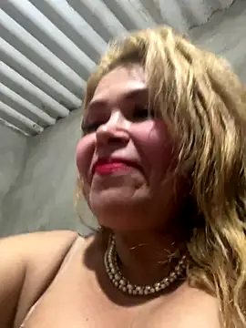 Snapshot of dirty_mother3 chatting on 12-23-25, 02:44 dirty mother3 online show from 12-23-25, 02:44