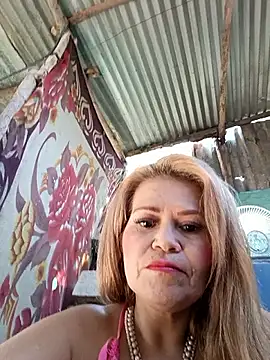 Snapshot of dirty_mother3 chatting on 01-09-26, 01:51 dirty mother3 online show from 01-09-26, 01:51