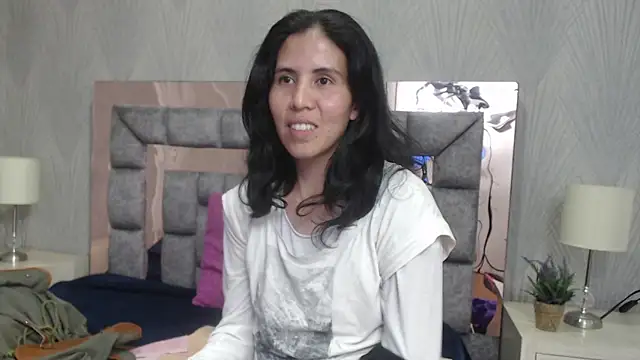 GiselaZivic online show from 12-16-25, 07:40