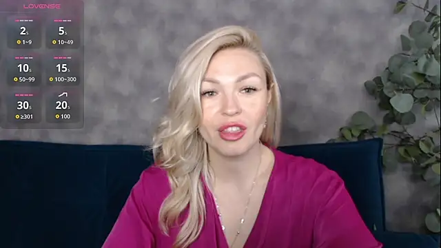 Snapshot of HelenOneLove chatting on 05-08-26, 01:59 HelenOneLove online show from 05-08-26, 01:59