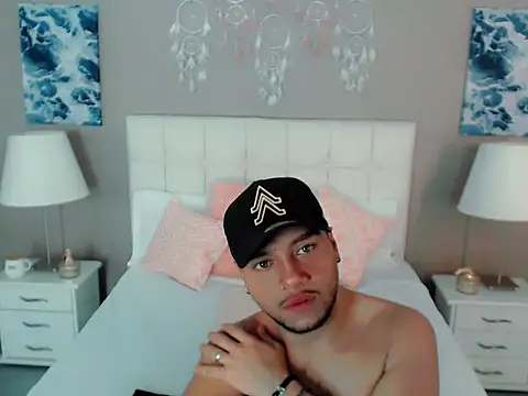 sebastian cruz  online show from 11-14-25, 02:21