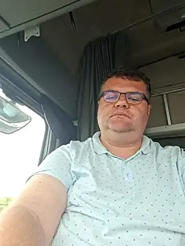 Grase44 online show from 11-14-25, 02:43