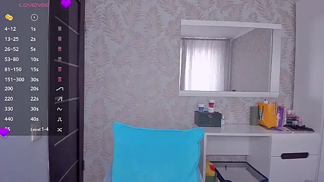 Ariana Weinn online show from 03-25-26, 11:42