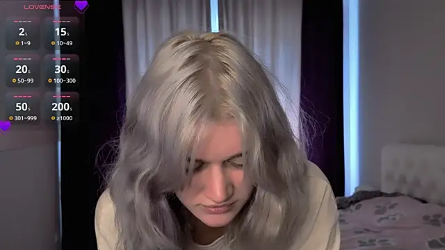 Snapshot of eshleeygreen chatting on 07-19-26, 11:29 eshleeygreen online show from 07-19-26, 11:29