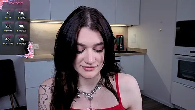 eshleeygreen online show from 12-13-25, 08:04