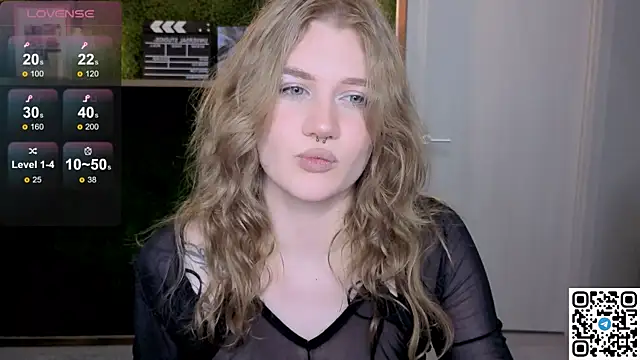 Snapshot of eshleeygreen chatting on 05-08-26, 09:18 eshleeygreen online show from 05-08-26, 09:18