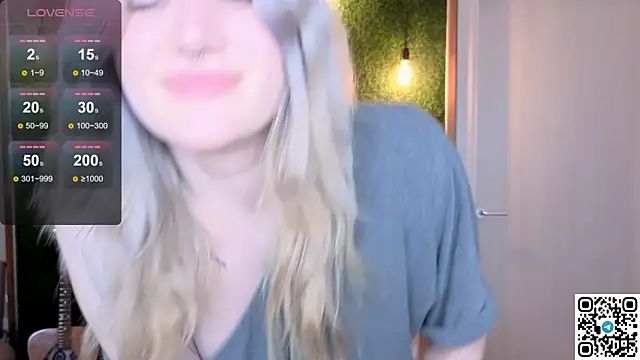 Snapshot of eshleeygreen chatting on 06-21-26, 12:16 eshleeygreen online show from 06-21-26, 12:16