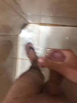 Snapshot of Luan1267 chatting on 11-11-25, 08:14 Luan1267 online show from 11-11-25, 08:14