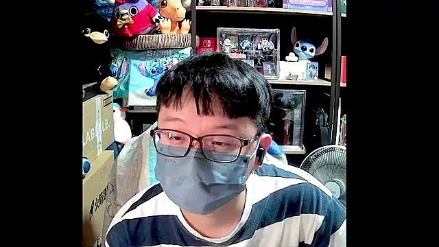 Snapshot of kk05483 chatting on 05-13-26, 04:58 kk05483 online show from 05-13-26, 04:58