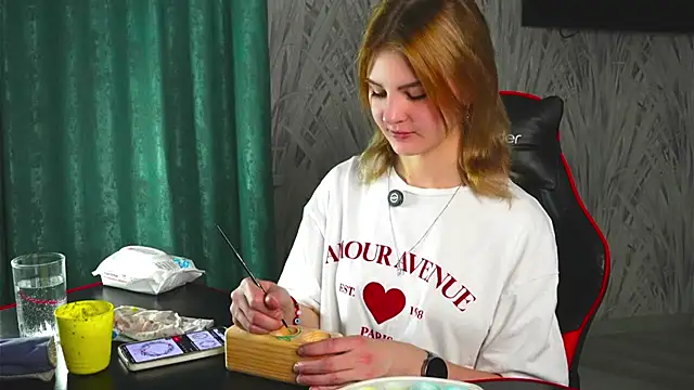 Snapshot of ManaBybel chatting on 11-07-25, 10:09 ManaBybel online show from 11-07-25, 10:09