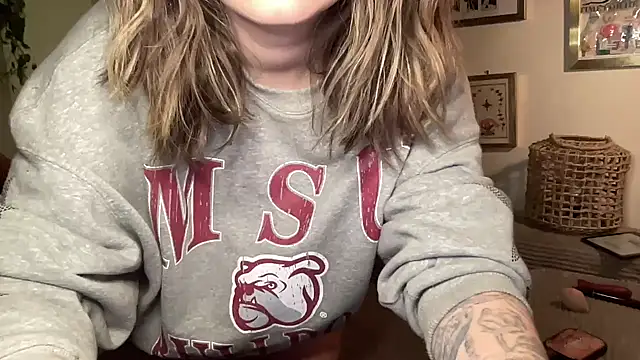 angelgirl98 online show from 12-16-25, 03:05