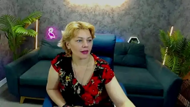 Snapshot of AmaraNights chatting on 11-14-25, 08:12 AmaraNights online show from 11-14-25, 08:12