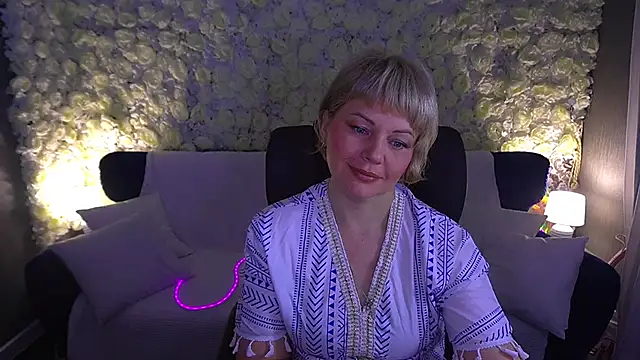 AmaraNights online show from 06-17-26, 08:30