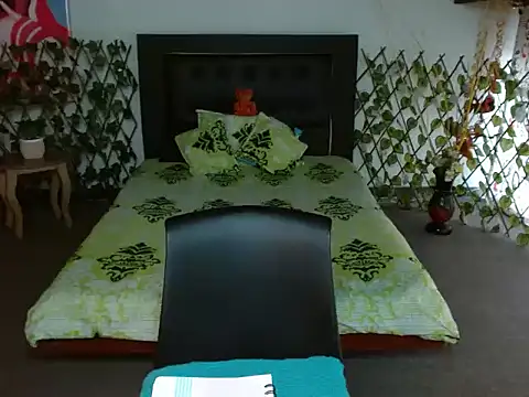 Snapshot of LuluKiss_ chatting on 02-20-26, 01:46 LuluKiss online show from 02-20-26, 01:46