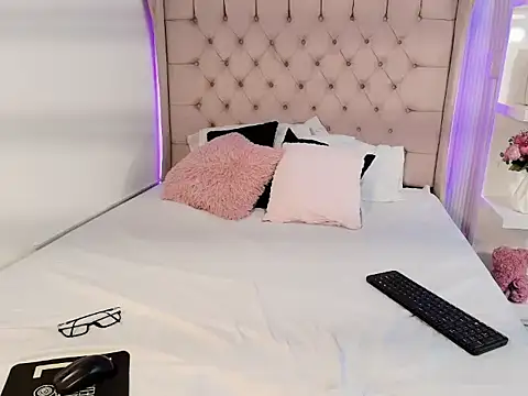 cheerry moon online show from 11-08-25, 09:02