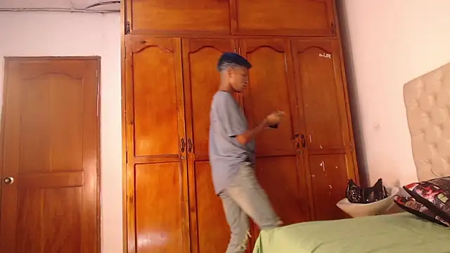 Snapshot of Tessachains_2_ chatting on 02-14-26, 01:50 Tessachains 2 online show from 02-14-26, 01:50