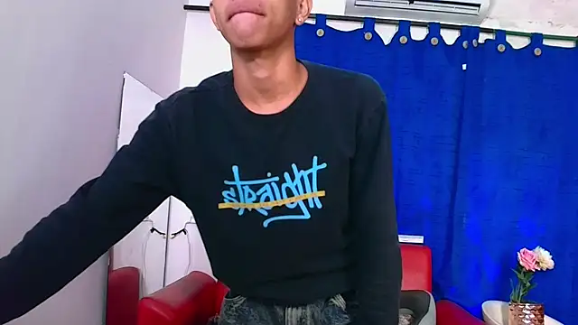 Snapshot of Tessachains_2_ chatting on 02-19-26, 04:48 Tessachains 2 online show from 02-19-26, 04:48