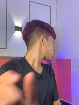 Snapshot of Tessachains_2_ chatting on 11-10-25, 10:37 Tessachains 2 online show from 11-10-25, 10:37