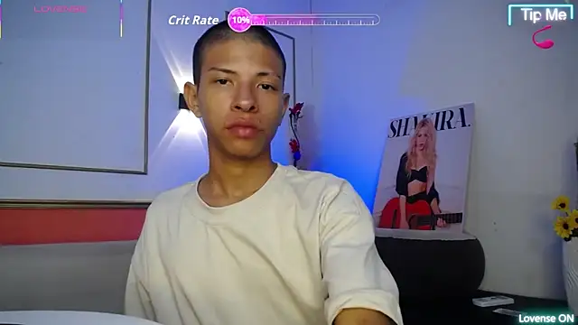 Snapshot of Tessachains_2_ chatting on 11-28-25, 01:17 Tessachains 2 online show from 11-28-25, 01:17