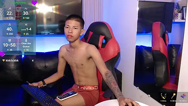 Snapshot of Tessachains_2_ chatting on 12-15-25, 04:35 Tessachains 2 online show from 12-15-25, 04:35