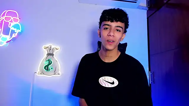 Quetzal coatl  online show from 11-07-25, 08:35