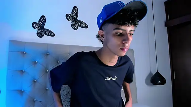 Quetzal coatl  online show from 11-08-25, 08:23