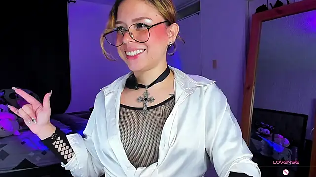 Dubraska Rubio online show from 11-16-25, 01:21