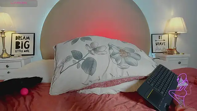 honey vixen  online show from 02-19-26, 08:50