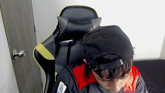 Tatann 18 online show from 11-28-25, 08:42