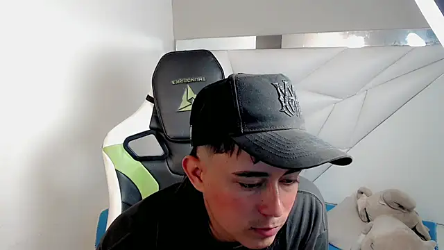 Tatann 18 online show from 12-05-25, 04:00