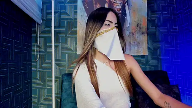 Snapshot of Sharktitiare_ chatting on 11-07-25, 01:54 Sharktitiare online show from 11-07-25, 01:54